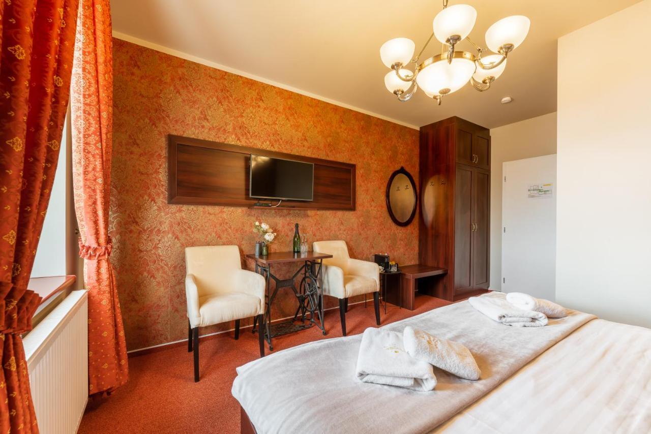 Hotel Plumlov Mostkovice Esterno foto