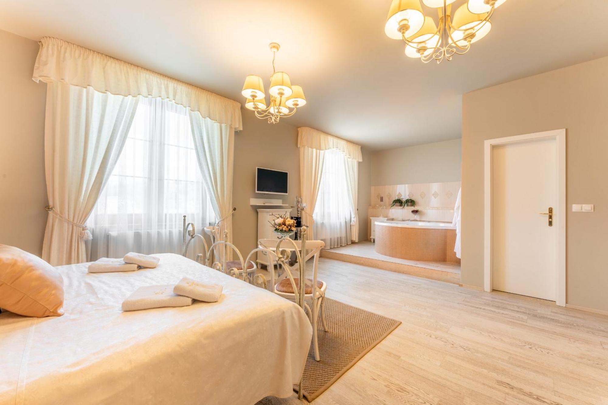 Hotel Plumlov Mostkovice Esterno foto