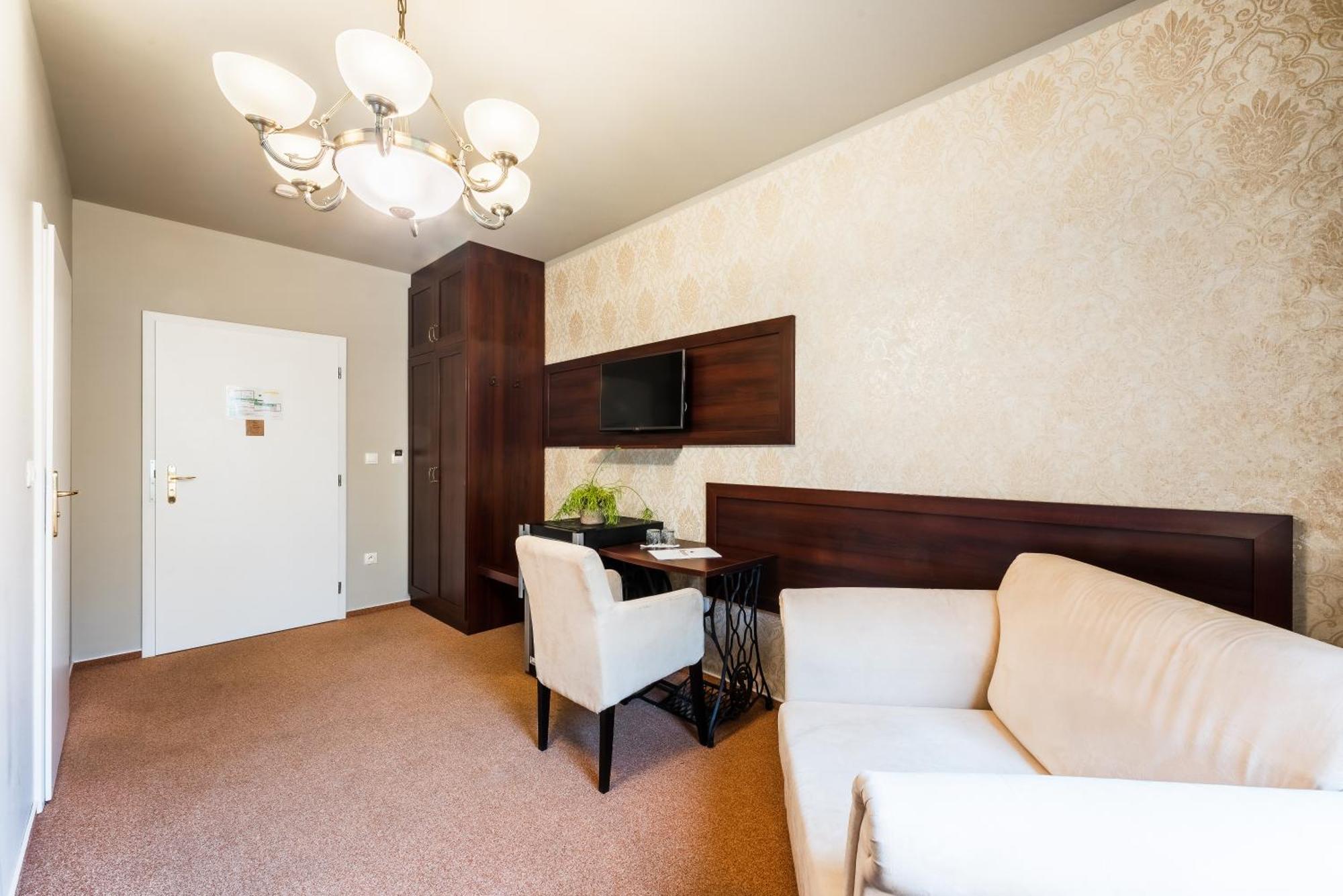 Hotel Plumlov Mostkovice Esterno foto