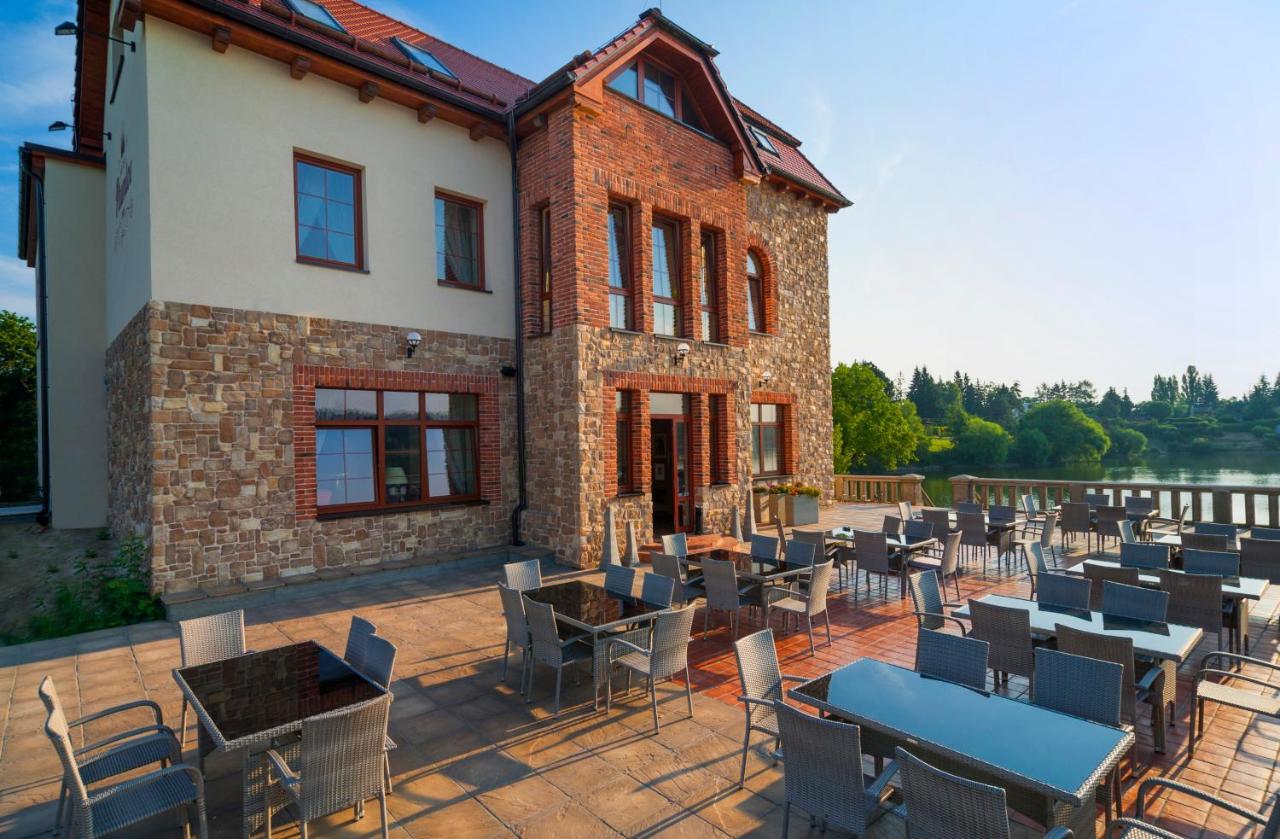 Hotel Plumlov Mostkovice Esterno foto